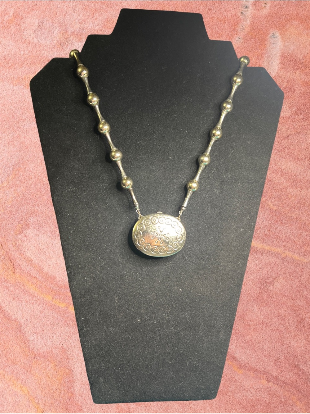 Vintage Estée Lauder 1973 Moonsilver Solid Perfume Locket Pendant Necklace 25”